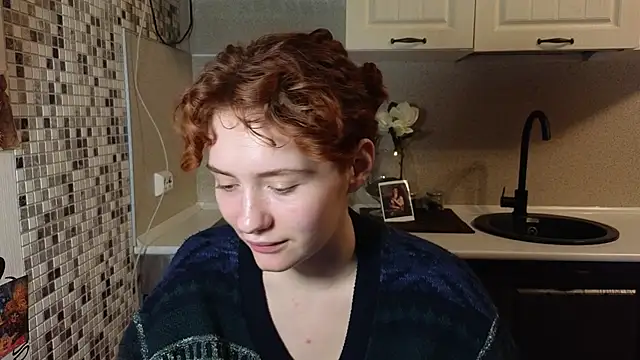 Snapshot of jelly_cherry chatting on 10/29/25, 04:04 jelly cherry online show from 10/29/25, 04:04