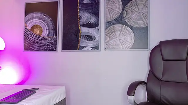 ElisaPeters online show from 09/24/25, 06:06