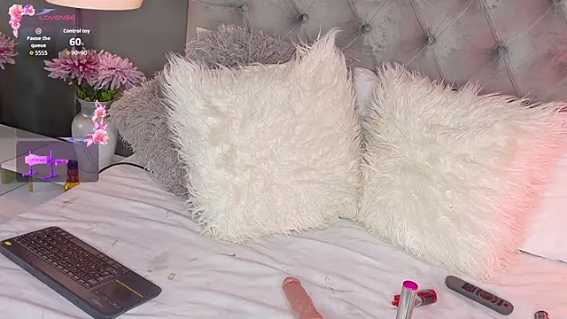 ElisaPeters online show from 09/26/25, 06:12