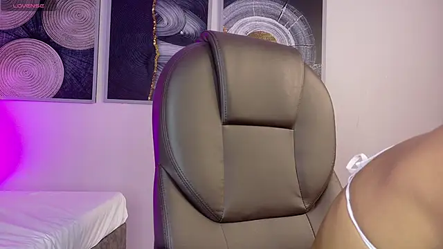 ElisaPeters online show from 10/05/25, 03:05