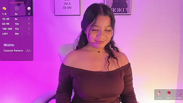 LizzyPonce online show from 10/24/25, 07:38