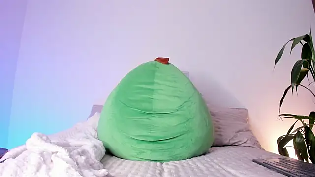 Snapshot of asmodeo_33 chatting on 10/31/25, 04:46 asmodeo 33 online show from 10/31/25, 04:46