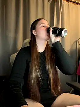 Snapshot of Cuty_Kitty chatting on 09/13/25, 04:29 Cuty Kitty online show from 09/13/25, 04:29