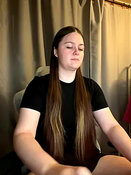 Snapshot of Cuty_Kitty chatting on 09/19/25, 12:12 Cuty Kitty online show from 09/19/25, 12:12