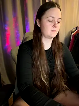 Snapshot of Cuty_Kitty chatting on 10/17/25, 02:37 Cuty Kitty online show from 10/17/25, 02:37