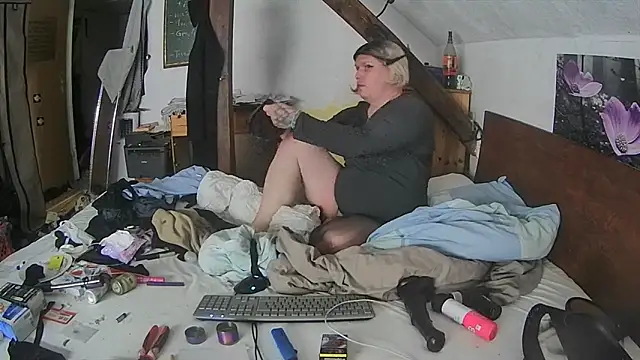 VanessaSissyGay online show from 09/09/25, 02:00