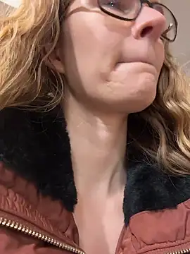 Bikergirl 97 online show from 12/04/25, 02:04