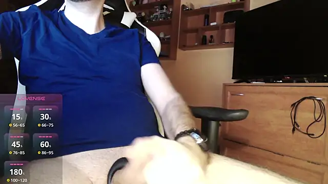 Snapshot of Bigszaab chatting on 11/15/25, 12:02 Bigszaab online show from 11/15/25, 12:02