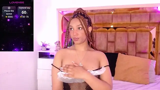 Camila Mishiima1 online show from 10/09/25, 12:47