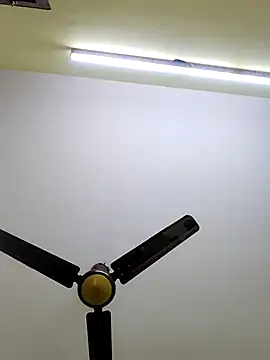 radhika2 online show from 12/15/25, 04:00