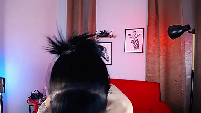 Snapshot of DakariaHills_ chatting on 10/22/25, 02:39 DakariaHills online show from 10/22/25, 02:39