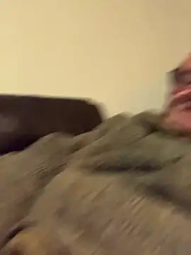 Snapshot of mke1874 chatting on 11/04/25, 09:14 mke1874 online show from 11/04/25, 09:14