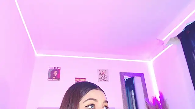 Snapshot of Anna_belly chatting on 11/06/25, 03:13 Anna belly online show from 11/06/25, 03:13