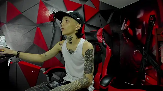 StraightBoy Nick online show from 09/21/25, 05:42