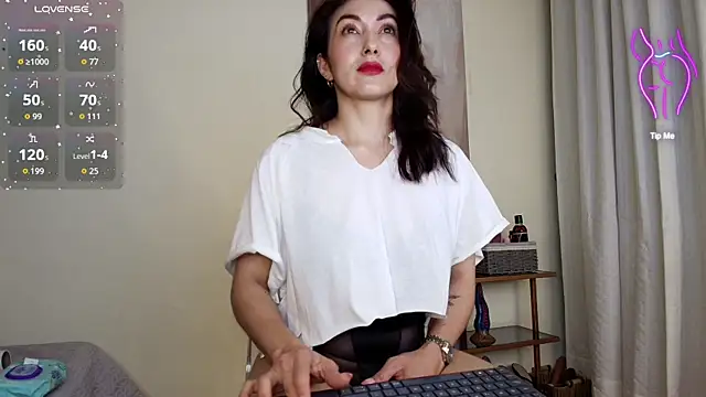 Snapshot of siren_indira_ chatting on 11/07/25, 11:05 siren indira online show from 11/07/25, 11:05