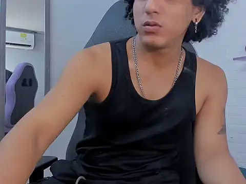 Xfire boy69 online show from 09/16/25, 09:05