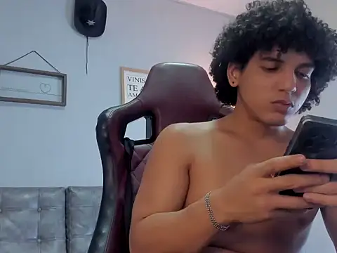 Xfire boy69 online show from 09/20/25, 06:53