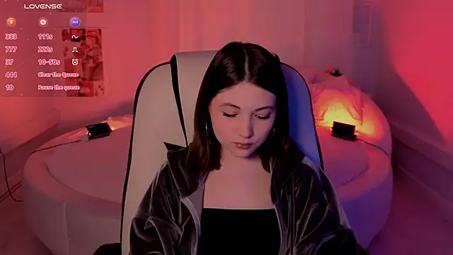 Kimmie shine online show from 10/18/25, 07:42