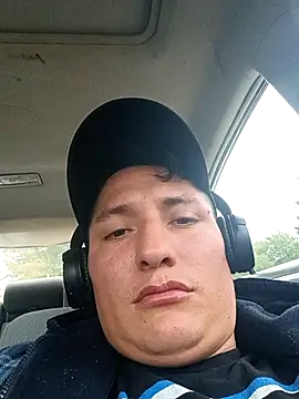 Snapshot of Zetaloco26 chatting on 10/25/25, 08:58 Zetaloco26 online show from 10/25/25, 08:58