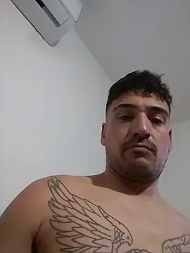 Snapshot of bigandstrong2217 chatting on 09/11/25, 05:13 bigandstrong2217 online show from 09/11/25, 05:13