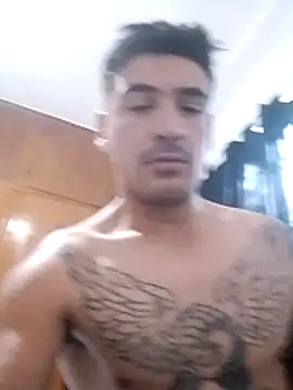 Snapshot of bigandstrong2217 chatting on 12/13/25, 08:47 bigandstrong2217 online show from 12/13/25, 08:47