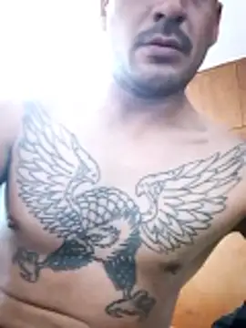 Snapshot of bigandstrong2217 chatting on 12/16/25, 04:39 bigandstrong2217 online show from 12/16/25, 04:39