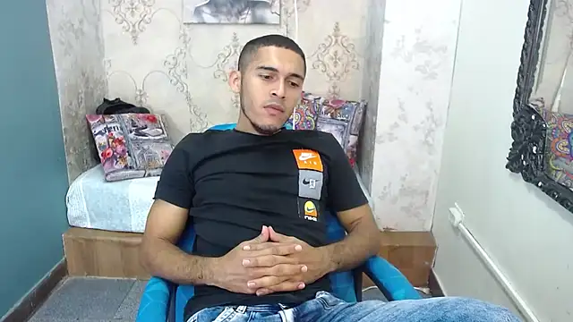 Derek Storm  online show from 09/26/25, 02:48