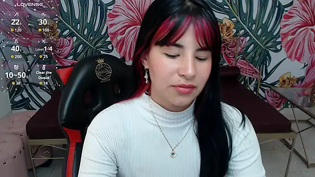 Nina harper  online show from 09/23/25, 07:50