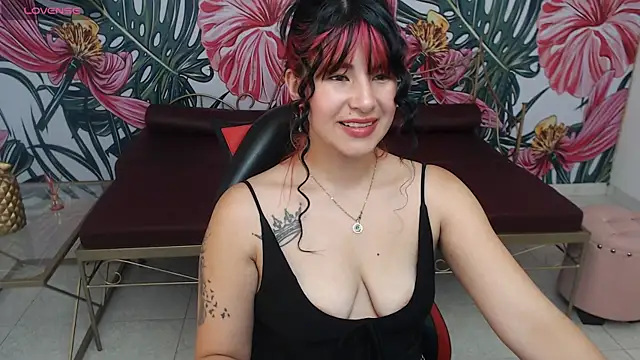 Nina harper  online show from 09/27/25, 08:03