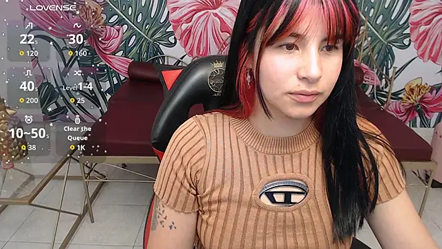 Nina harper  online show from 10/01/25, 08:15