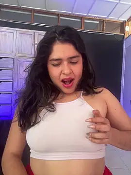 EmilyNoir1 online show from 05/06/26, 09:09