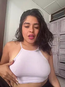 EmilyNoir1 online show from 07/25/26, 03:42
