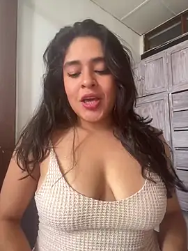 EmilyNoir1 online show from 07/28/26, 05:45