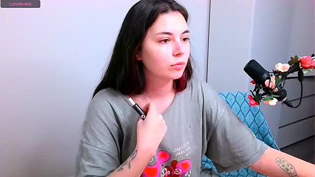 Snapshot of peachyness chatting on 11/30/25, 09:41 peachyness online show from 11/30/25, 09:41