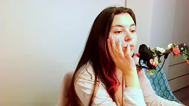 Snapshot of peachyness chatting on 12/16/25, 02:22 peachyness online show from 12/16/25, 02:22