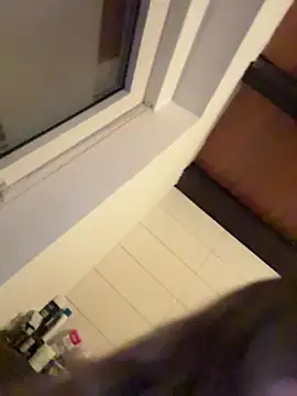 Snapshot of SweetTeenGirl chatting on 11/12/25, 03:01 SweetTeenGirl online show from 11/12/25, 03:01