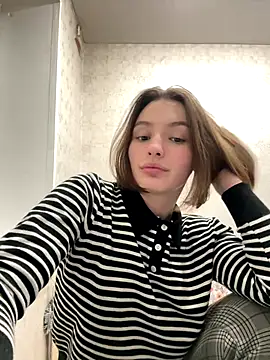 Snapshot of ZariaFlame chatting on 10/01/25, 09:54 ZariaFlame online show from 10/01/25, 09:54