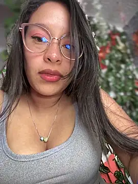 Liulee2 online show from 09/25/25, 04:11