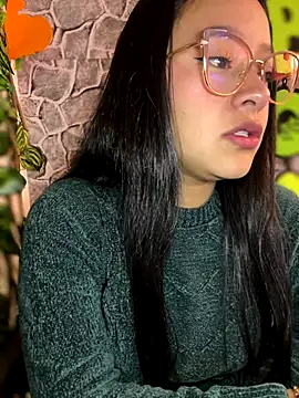 Liulee2 online show from 10/14/25, 03:46