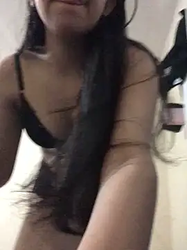 Snapshot of ashleyy20 chatting on 11/01/25, 08:00 ashleyy20 online show from 11/01/25, 08:00