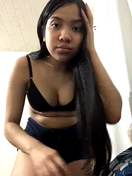 Snapshot of ashleyy20 chatting on 11/05/25, 07:36 ashleyy20 online show from 11/05/25, 07:36