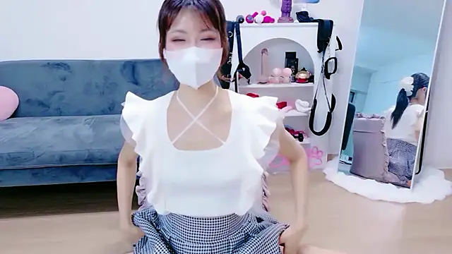 -Nyanko-chan- online show from 06/23/26, 11:08