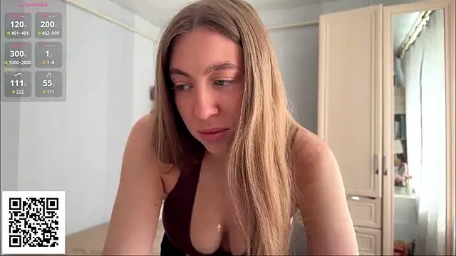 AnnieBellie online show from 05/18/26, 01:35
