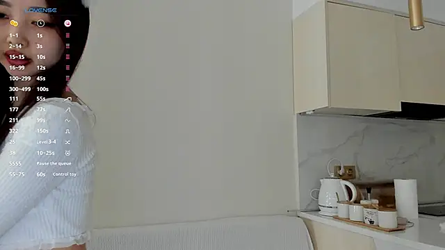 Snapshot of kaori_mi chatting on 10/31/25, 05:41 kaori mi online show from 10/31/25, 05:41