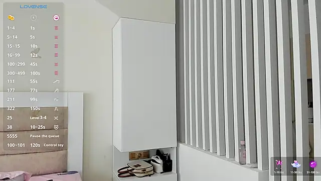 Snapshot of kaori_mi chatting on 11/18/25, 10:31 kaori mi online show from 11/18/25, 10:31