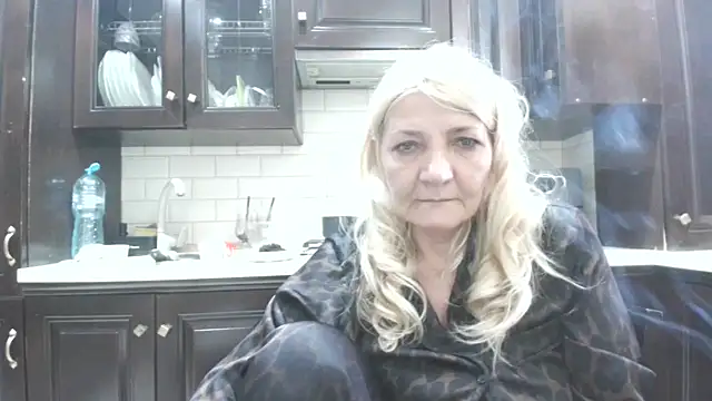 ButterflyBlondie online show from 06/16/26, 03:31