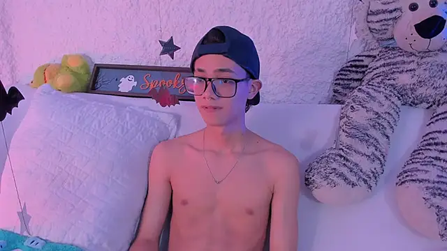 thiago kinghot online show from 10/06/25, 06:22