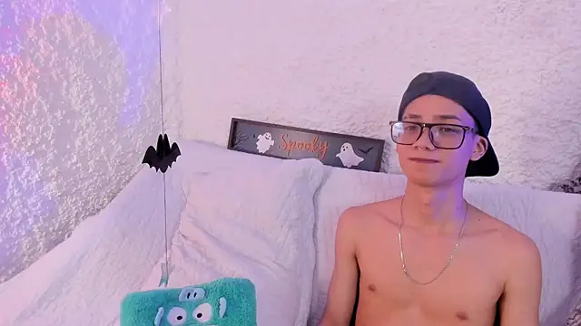 thiago kinghot online show from 10/21/25, 05:46