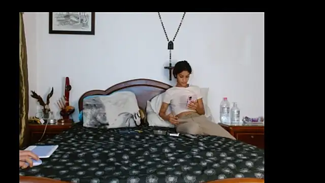 yenami online show from 10/23/25, 06:23