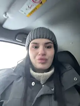 Snapshot of MiraReach chatting on 01/13/26, 04:07 MiraReach online show from 01/13/26, 04:07